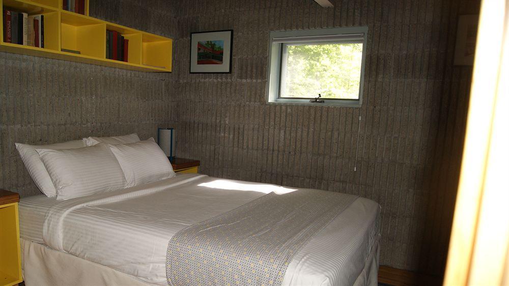 A Stone Wall Inn Windham Bagian luar foto